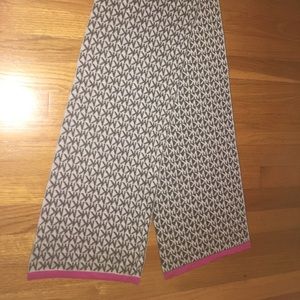 NWT knit Michael Kors winter scarf